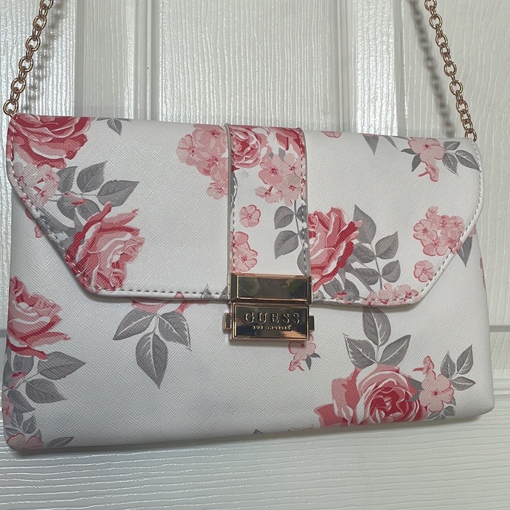 Guess Clutch
